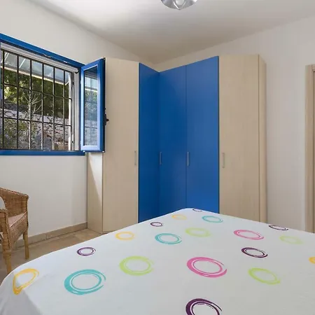 Apartman Ginestra *